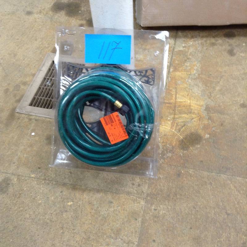 lot 117 image: Garden Hose