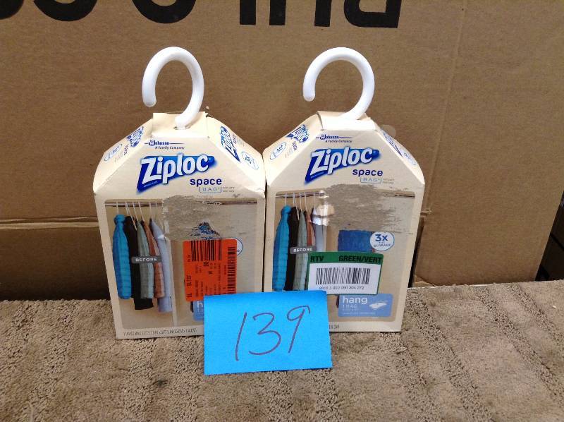 lot 139 image: Lot of 2 Ziploc Space Bahgs