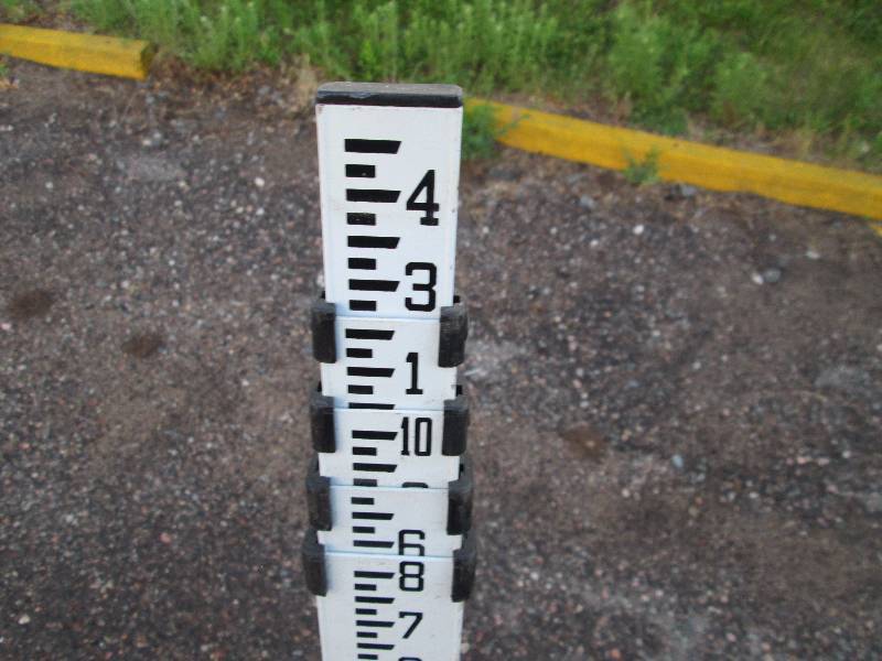 lot 14 image: Survey Grade Stick