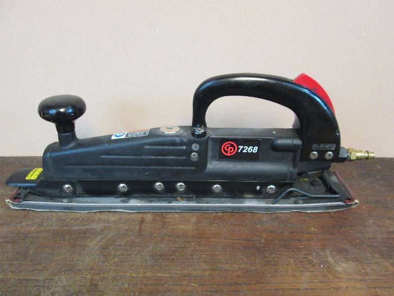 lot 36 image: Chicago Pneumatic Dual Piston Air Sander