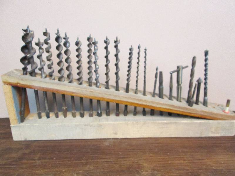 lot 55 image: Vintage Brace Drill Bits