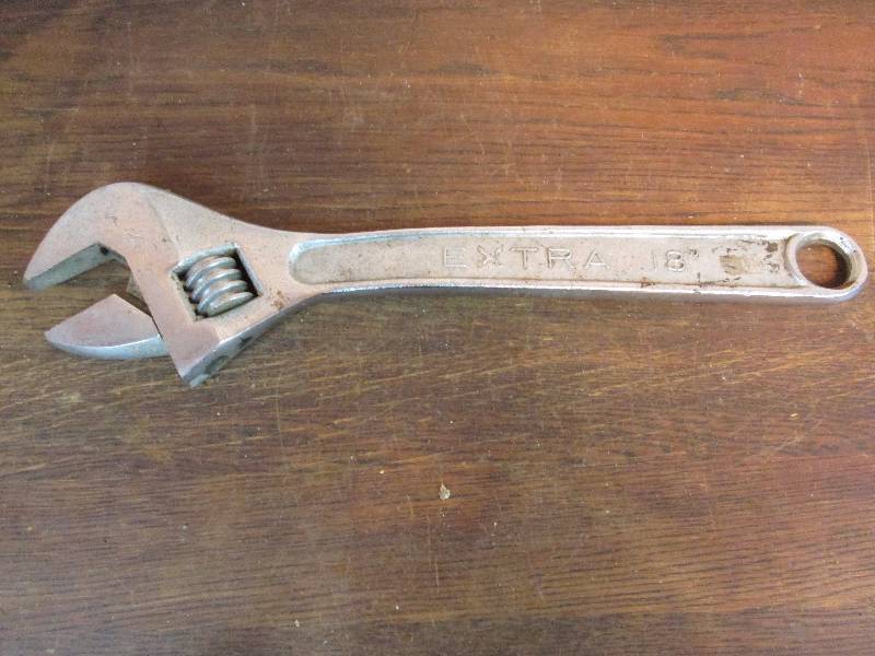 lot 74 image: 18 Adjustable Wrench