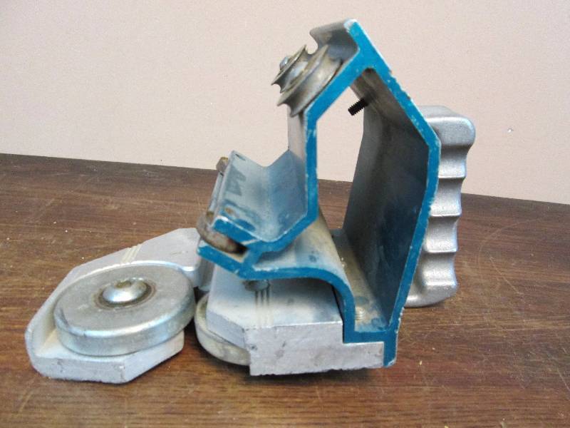 lot 77 image: Tapco Professional Cut Off