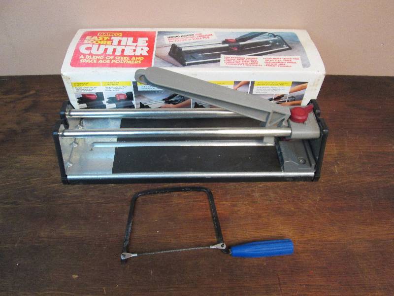 lot 87 image: Tile Cutter