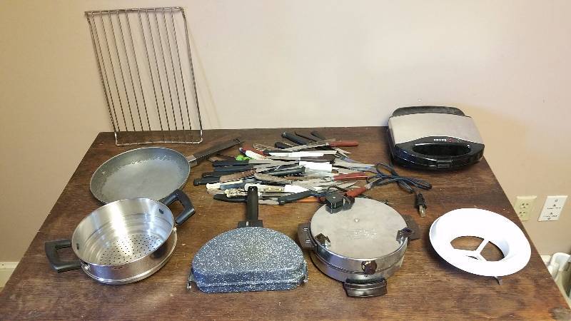 lot 153 image: LARGE Group of Knives, Waffle Makers, Misc Cookware