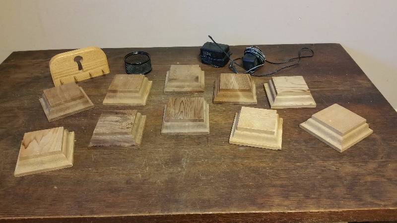 lot 131 image: (10) Wood Project Pieces, Key Holder, Etc.
