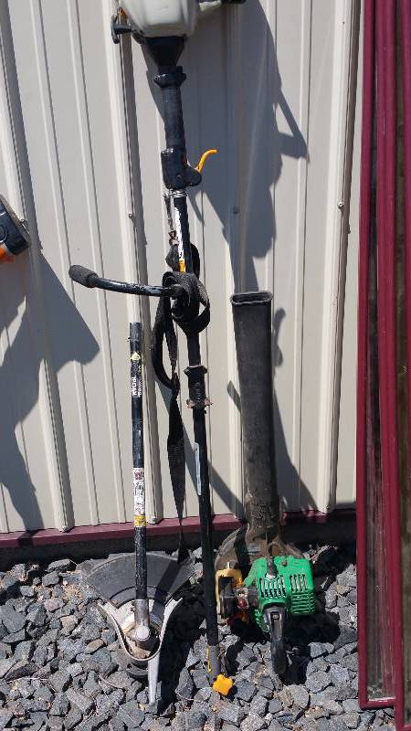 lot 133 image: Ryobi Gas Weed Whipper  Weed Eater Gas Blower