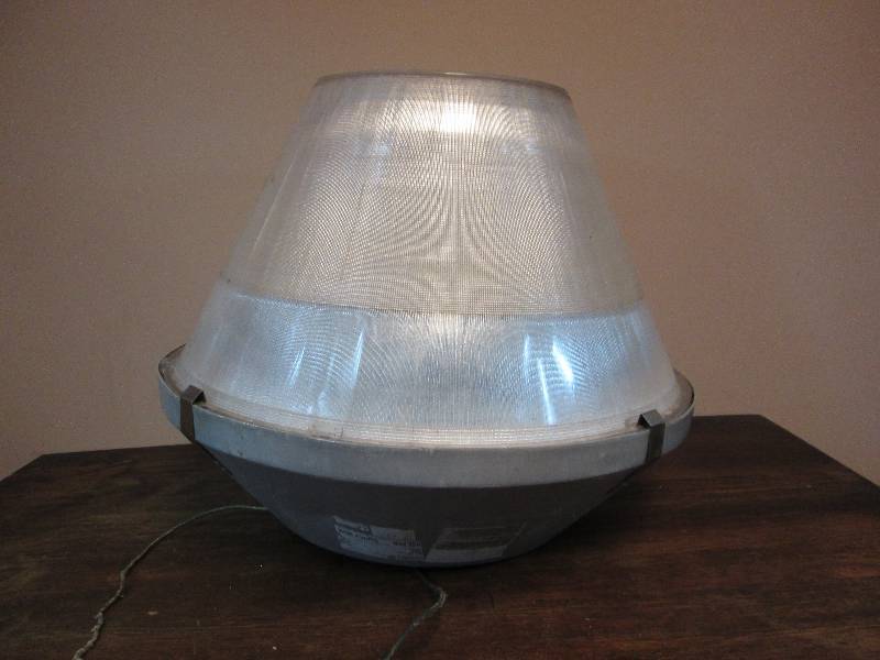 lot 172 image: Hubbell Large Light