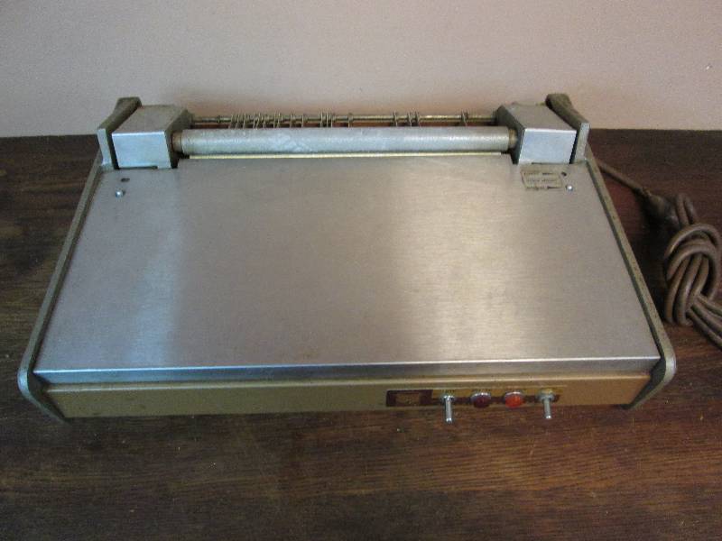 lot 175 image: Daige Adhesive Wax Coater