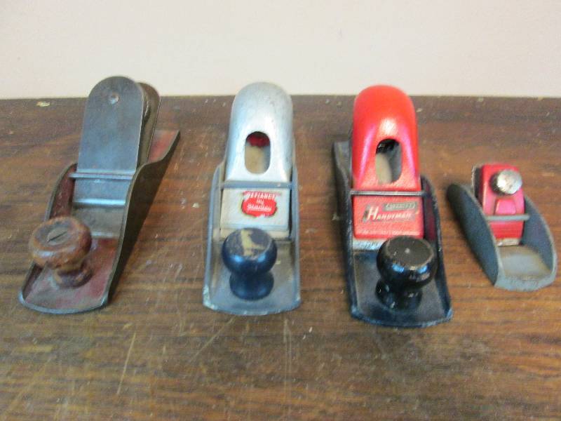 lot 191 image: 4 Wood Planes