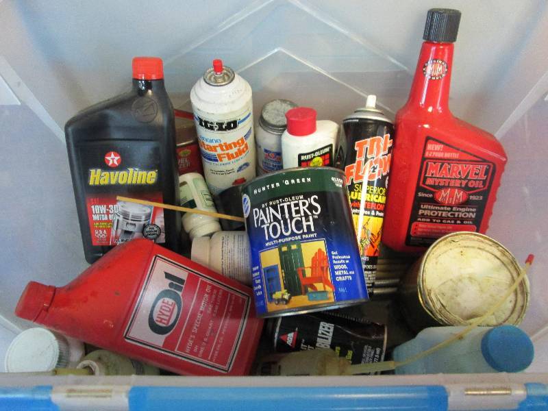lot 195 image: Assorted Shop Supplies