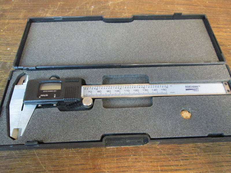 lot 198 image: Electronic Digital Caliper