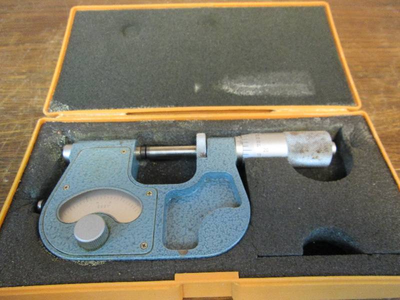 lot 199 image: 2 Mitutoyo Micro meters