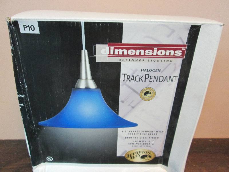 lot 204 image: Hampton Bay Track Pendent Light