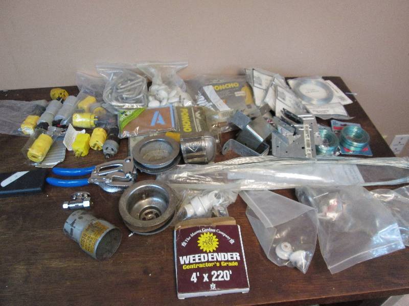 lot 213 image: Electrical & Ceiling Supplies