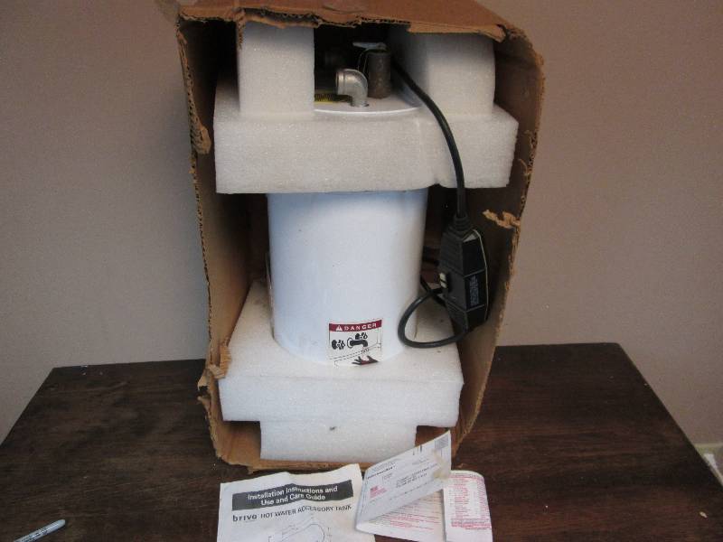 lot 215 image: Kitchen aid accessory Tank