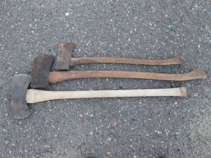lot 231 image: 3 Axes
