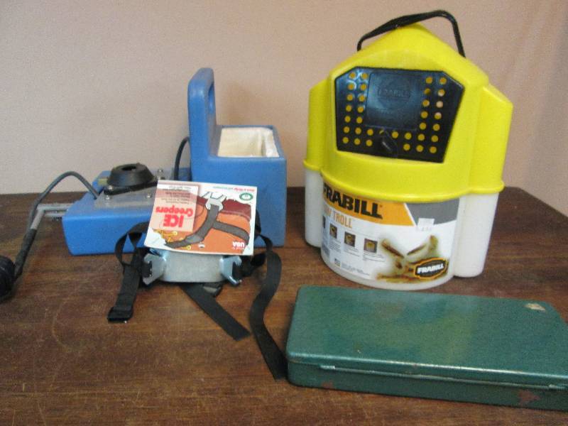 lot 263 image: Ice Box For Depth Finder