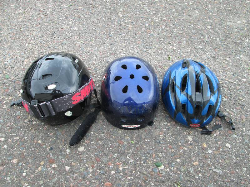 lot 276 image: Sports Helmets