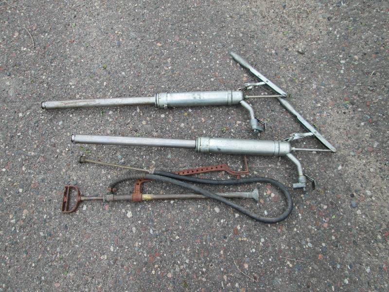 lot 295 image: Archer Drum Pump