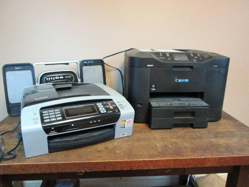 lot 300 image: Electronics