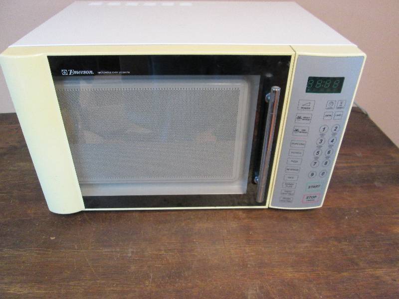 lot 301 image: Emerson Microwave