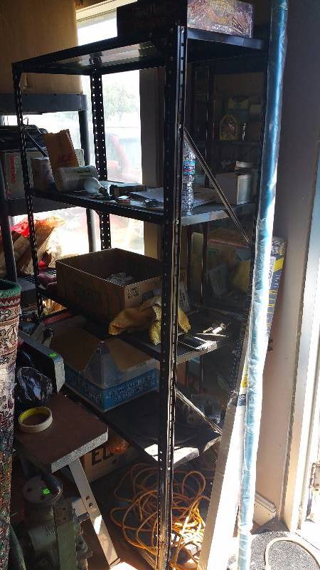 lot 329 image: Sturdy 5 Shelf Metal Racking