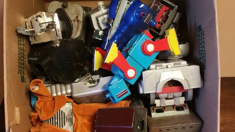lot 345 image: Large Group of Robot Parts