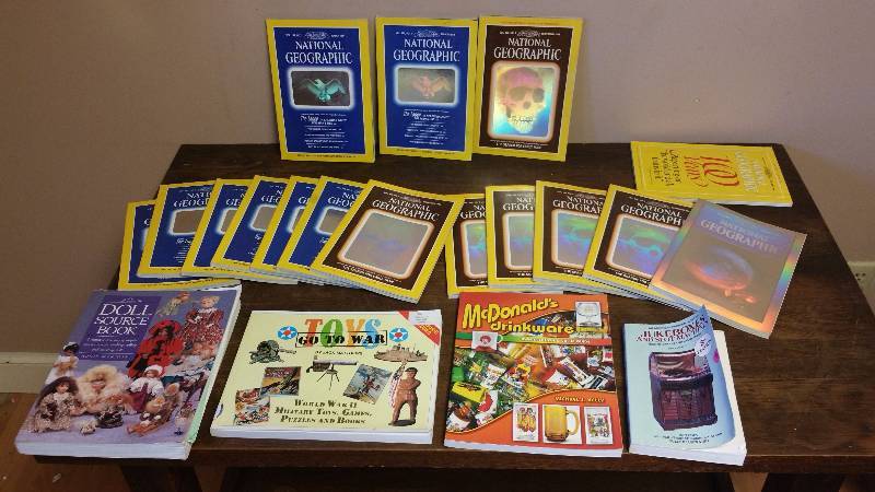 lot 346 image: Collectors Guides  Group of Holographic National Geographic Magazines