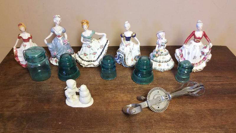 lot 355 image: Antique Insulators, Dept 56 Snowman, (6) Royal Doulton Styled Porcelain Figures, Antique Beater