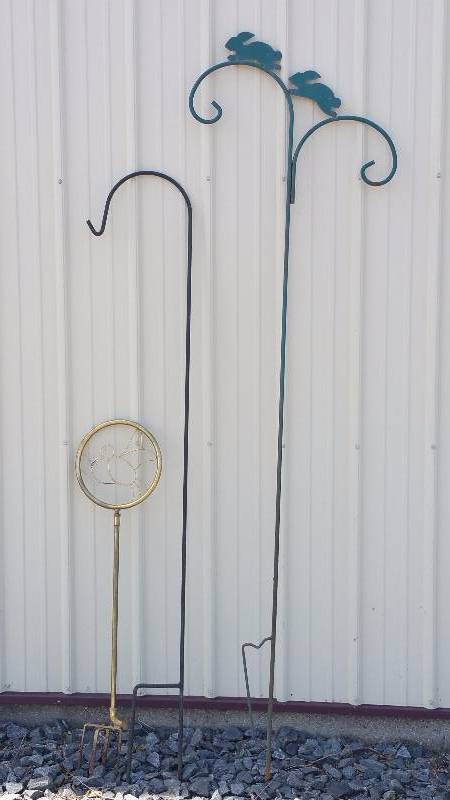 lot 360 image: Lawn Shepard Hooks - Flower Basket Hangers