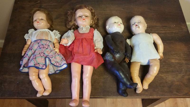 lot 363 image: (4) Vintage  Antique Dolls - Two are Horsman