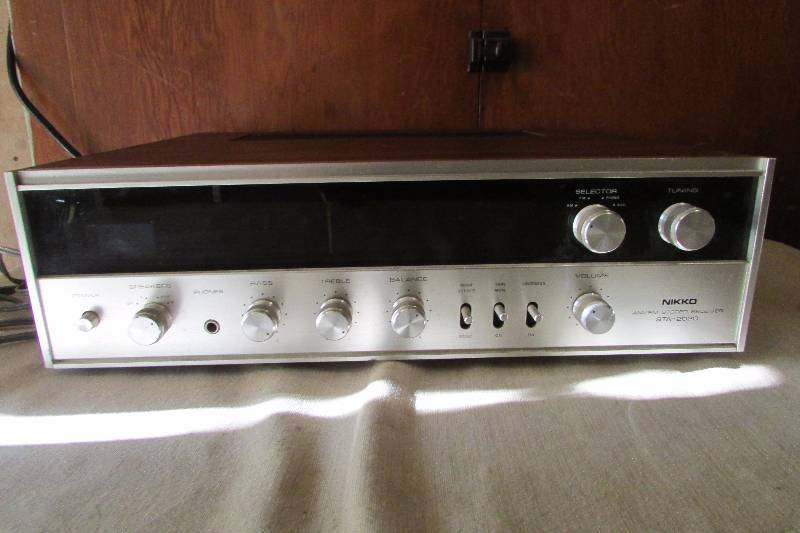 Vintage Stereo Reciever