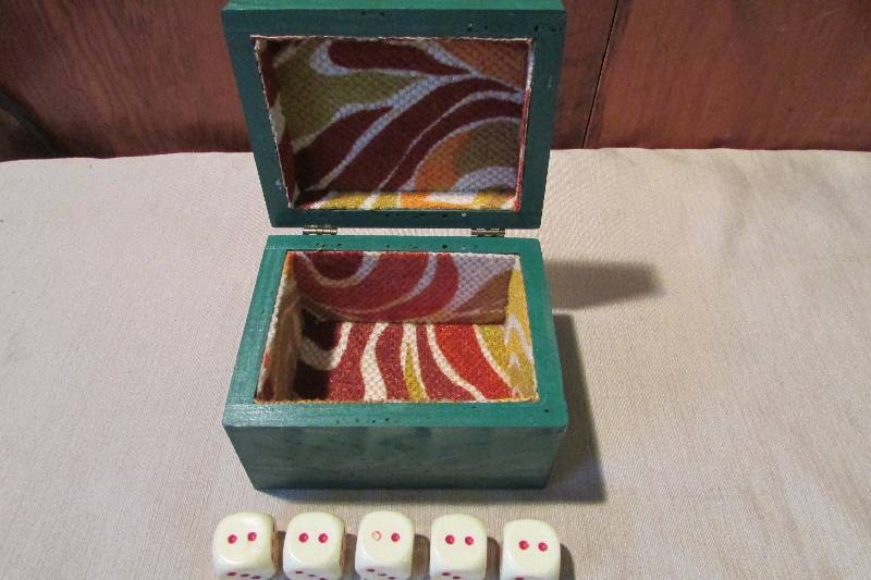 Vintage Dice Box wDice