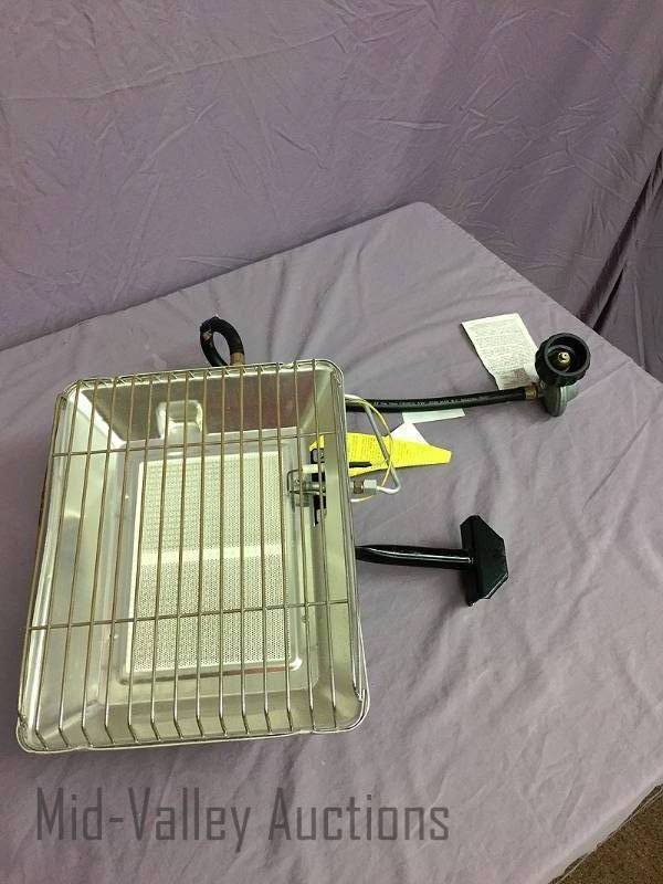 lot 13 image: 15000 BTU LP heater