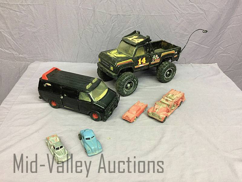 lot 56 image: Toy Vehicle Assortment