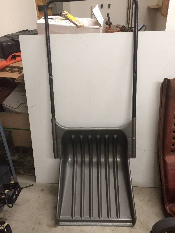Snow Pusher Shovel
