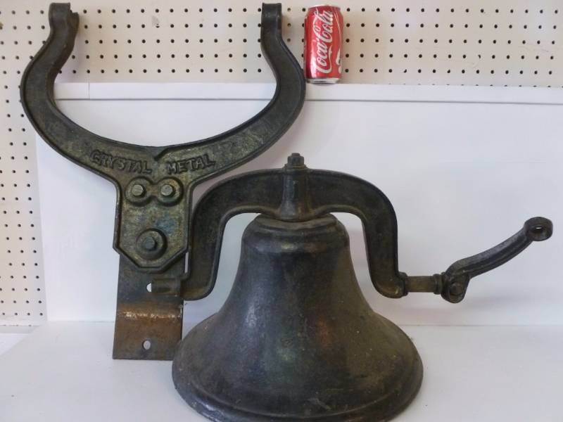 lot 2 image: Vintage Cast Iron School Bell