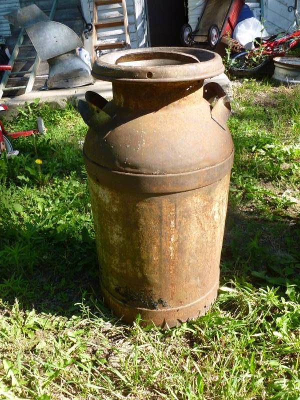 lot 15 image: Vintage Milk Can
