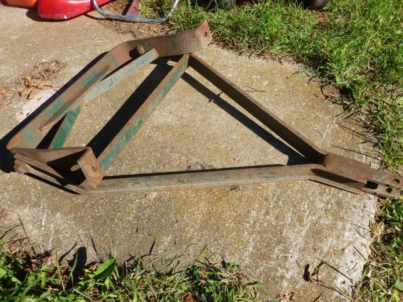 lot 23 image: Tow Bar