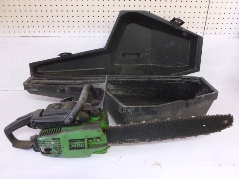 lot 31 image: Chainsaw