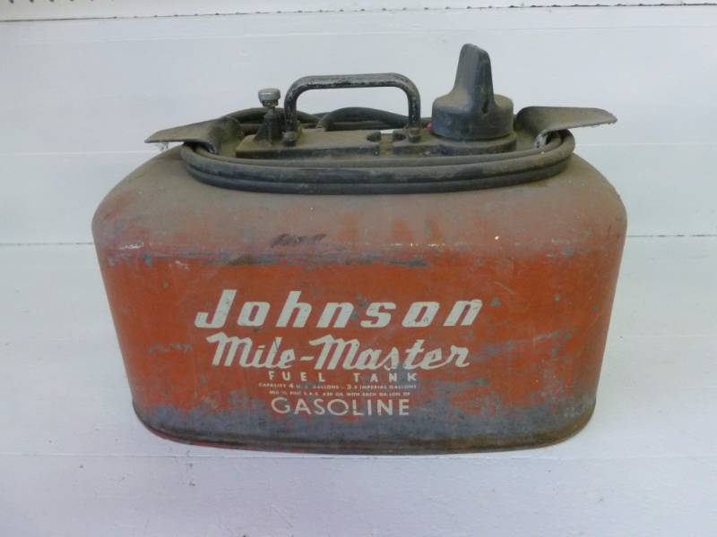 lot 35 image: Vintage Johnson Gas Can