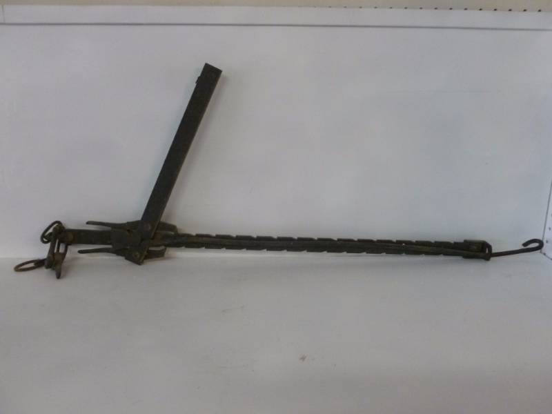 lot 40 image: Vintage Fence Stretcher