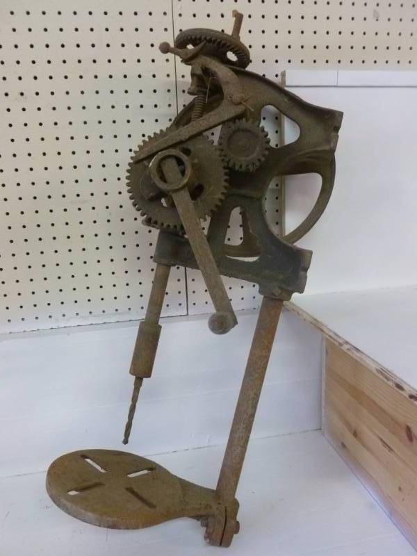 lot 43 image: Vintage Post Drill