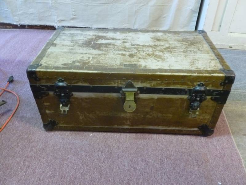 lot 52 image: Vintage Storage Trunk