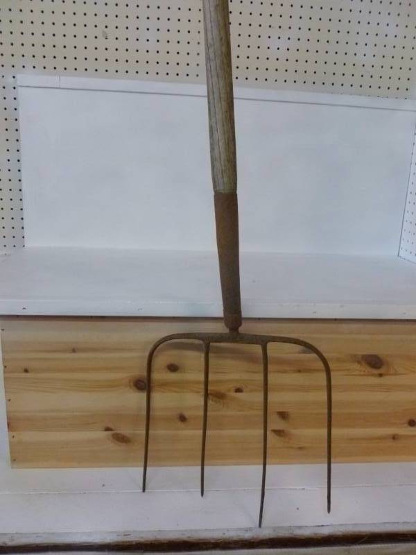 lot 71 image: Vintage Hay Fork