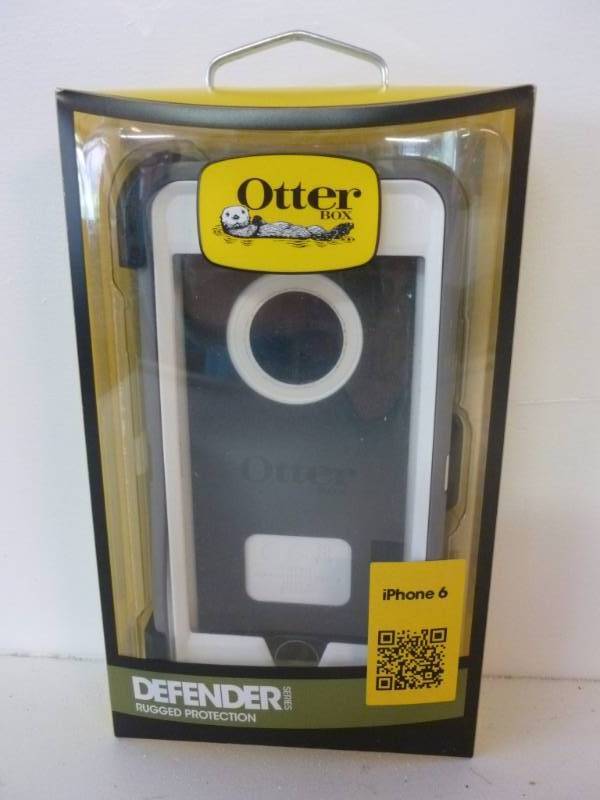 lot 84 image: Otter Box