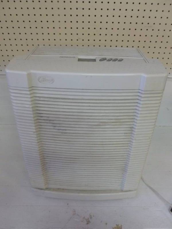 lot 93 image: Air Purifier