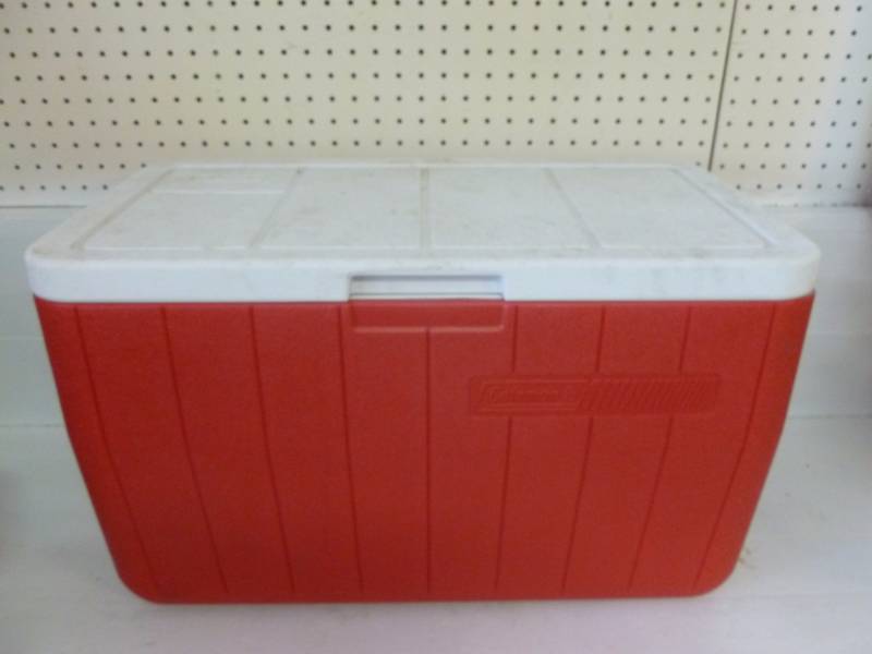 lot 100 image: Coleman Cooler