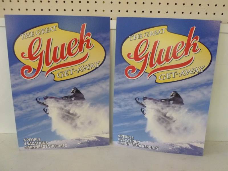 lot 171 image: Gluek Beer Signs